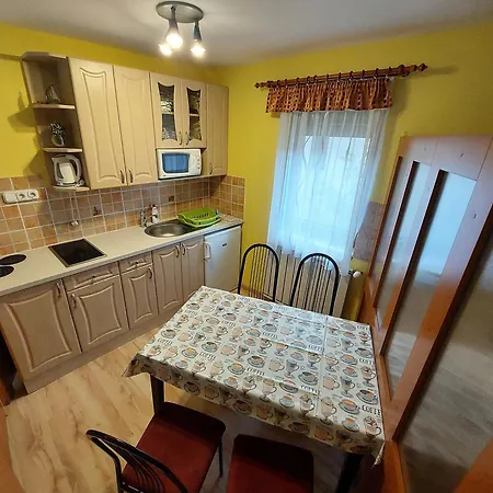 Arany Apartmanhaz Lägenhet