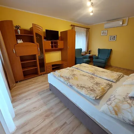Arany Apartmanhaz Lägenhet Siófok