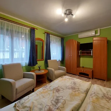 Lägenhet Arany Apartmanhaz Siófok