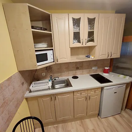 Arany Apartmanhaz Lägenhet *