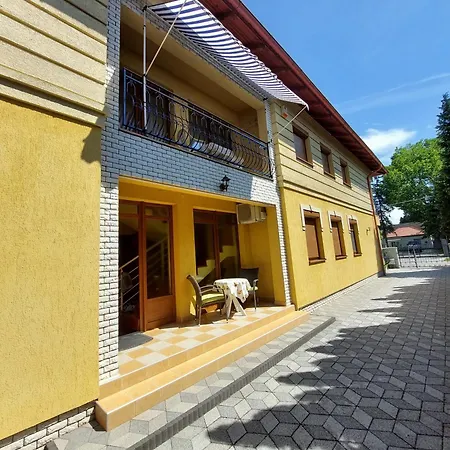 Lägenhet Arany Apartmanhaz *